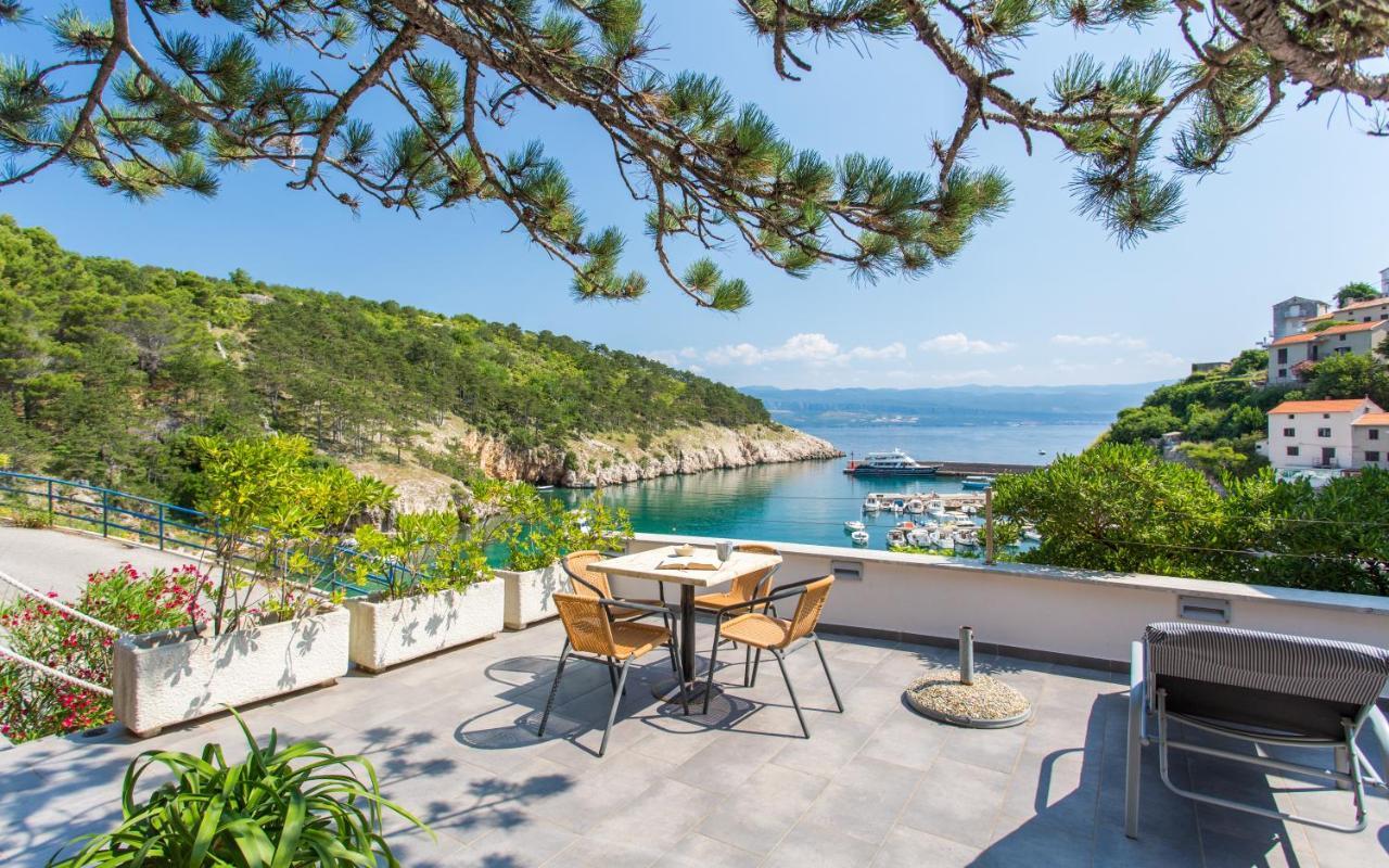 Seafront Apartment With Amazing Seaview Vrbnik  Εξωτερικό φωτογραφία
