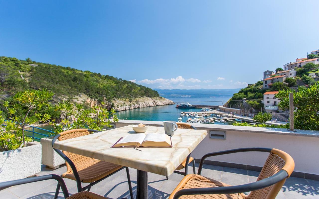 Seafront Apartment With Amazing Seaview Vrbnik  Εξωτερικό φωτογραφία